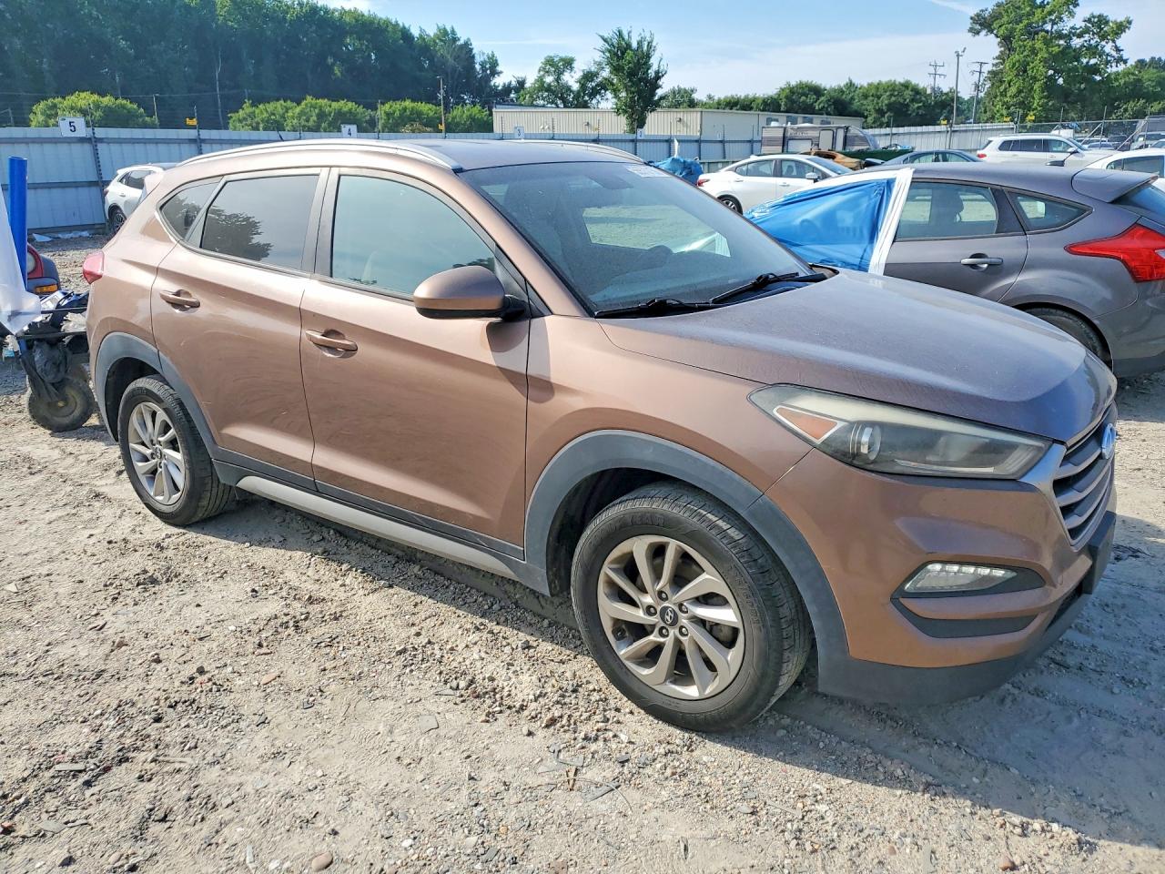 2017 HYUNDAI TUCSON SE photo 7