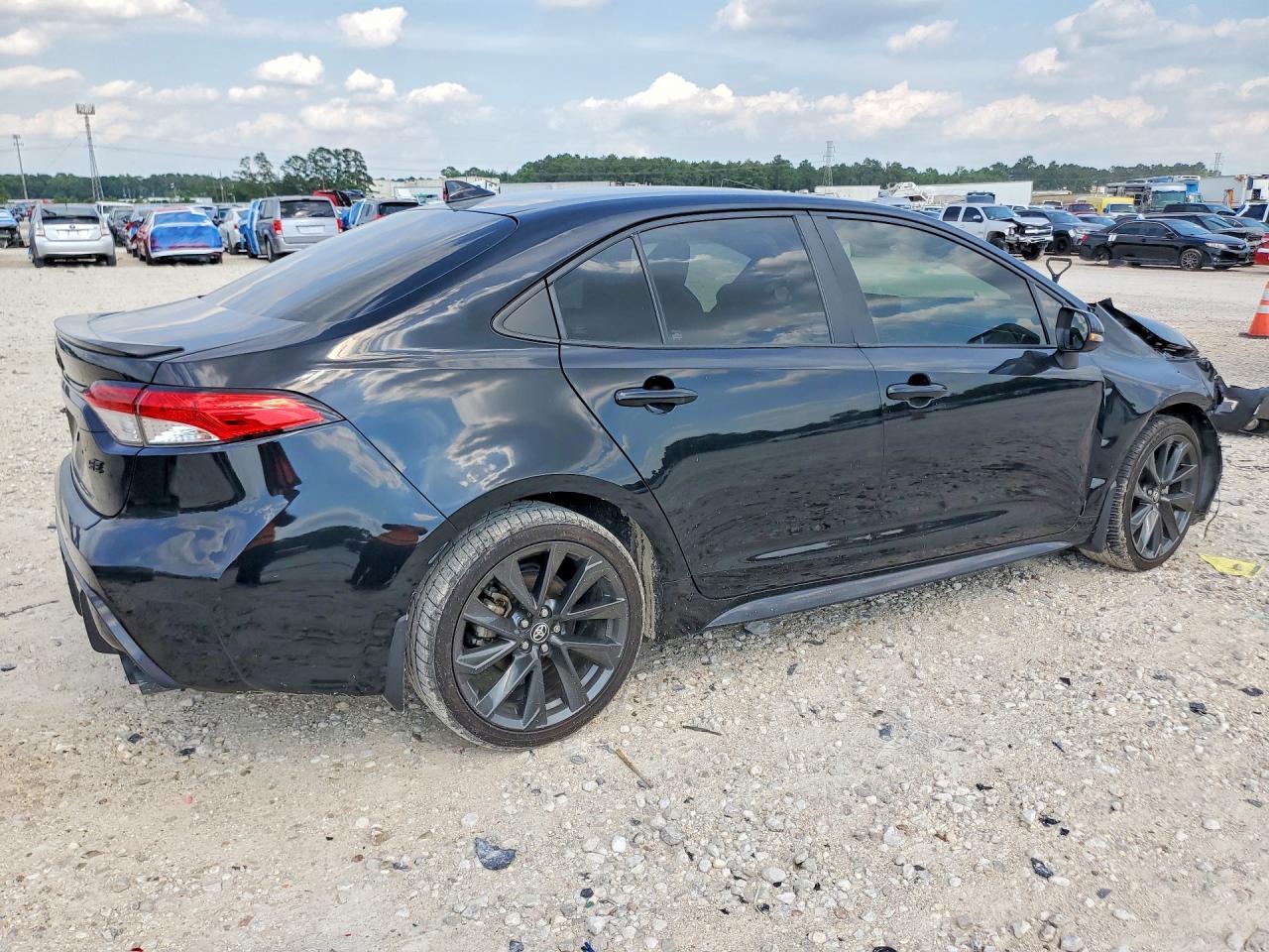 2024 TOYOTA COROLLA SE photo 3