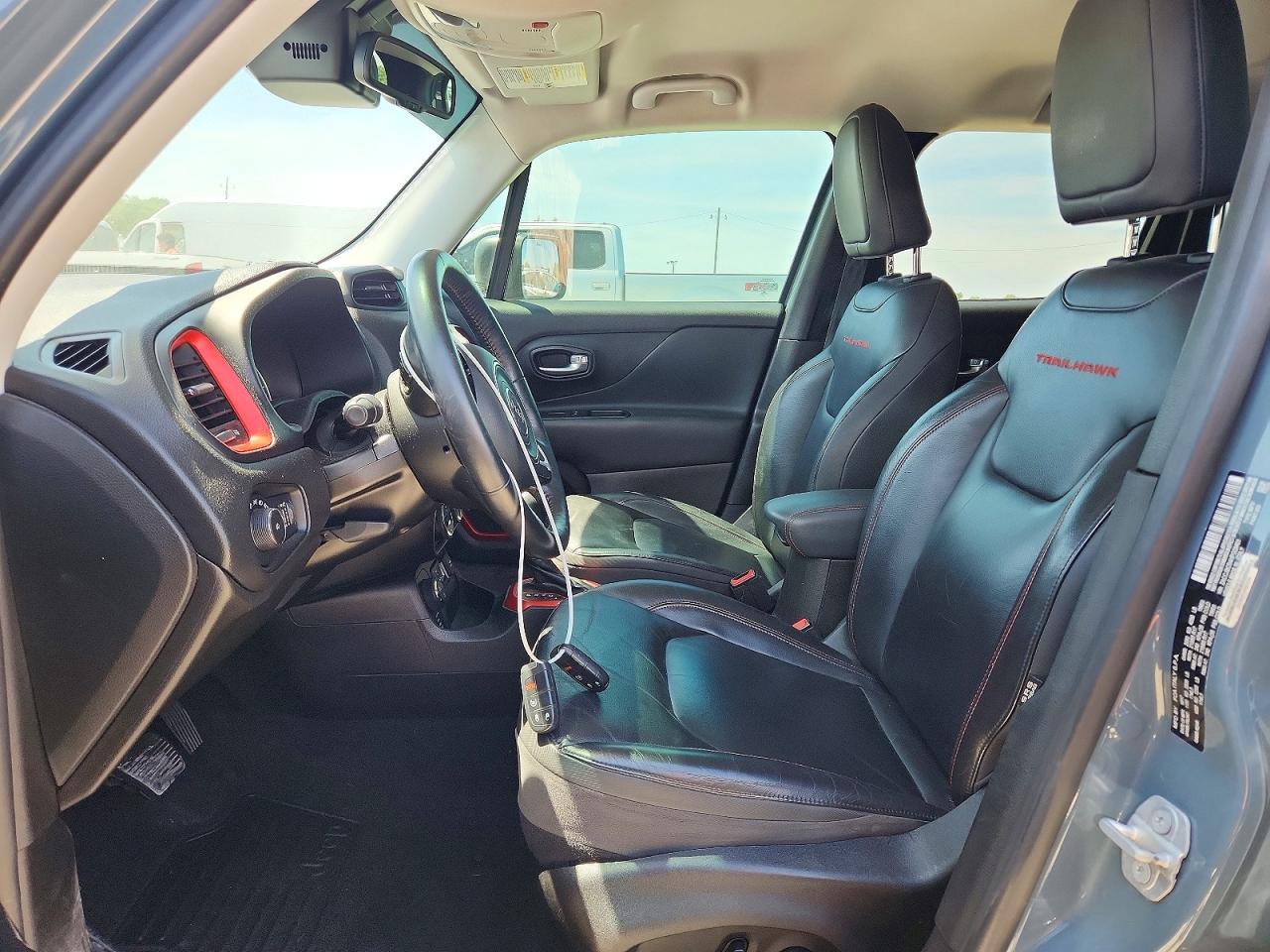2017 JEEP RENEGADE TRAILHAWK photo 7