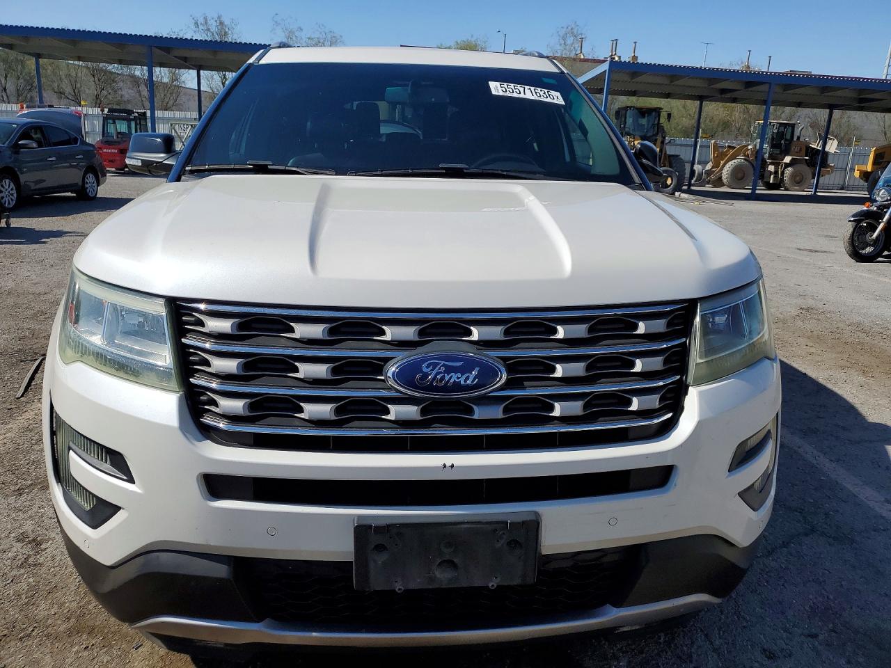 2016 FORD EXPLORER XLT photo 9