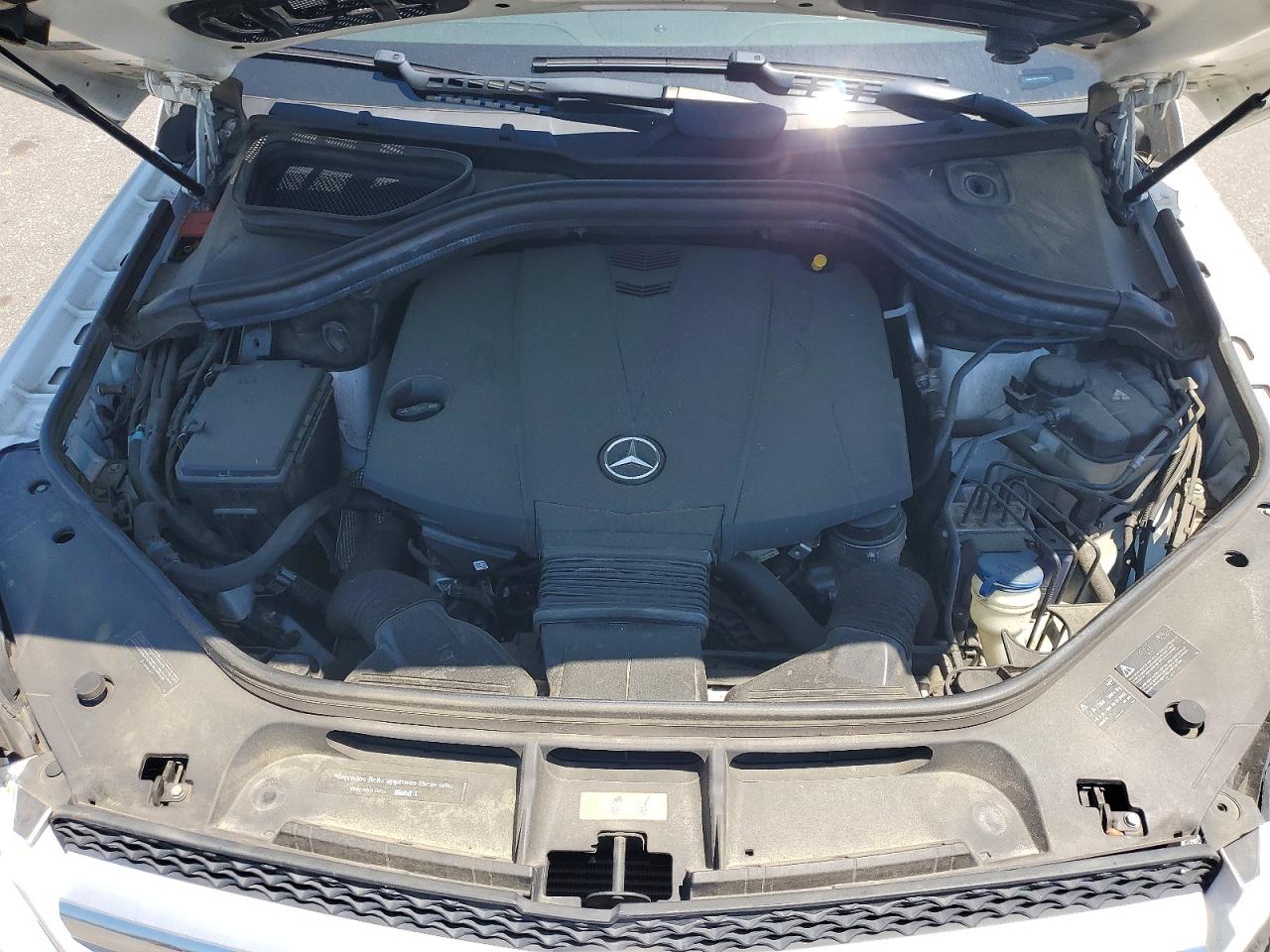 2015 MERCEDES-BENZ GL 350 BLUETEC photo 12