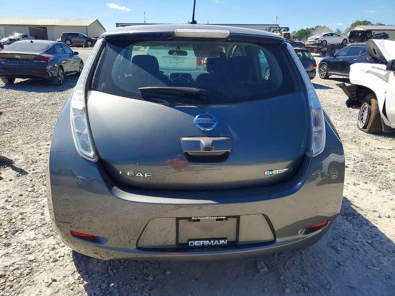 2017 NISSAN LEAF SV photo 16