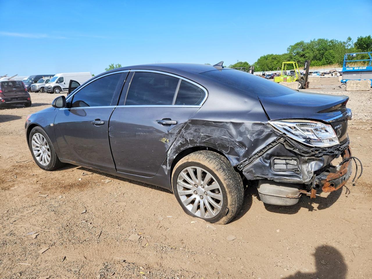 2011 BUICK REGAL CXL photo 3