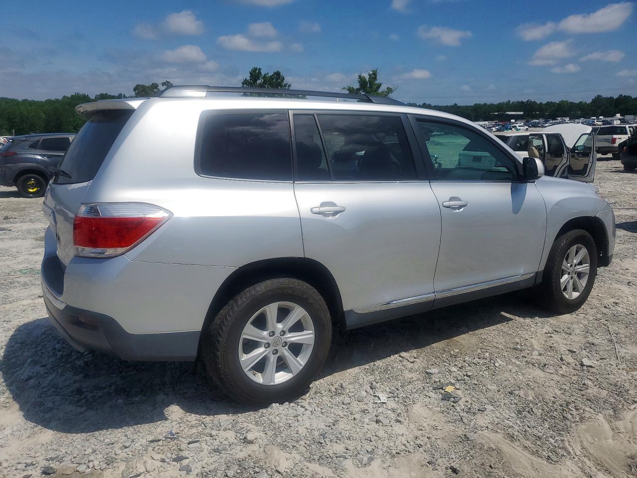 2013 TOYOTA HIGHLANDER PLUS photo 3