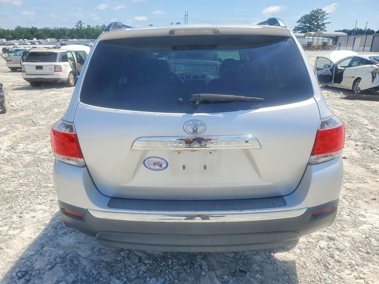 2013 TOYOTA HIGHLANDER PLUS photo 6