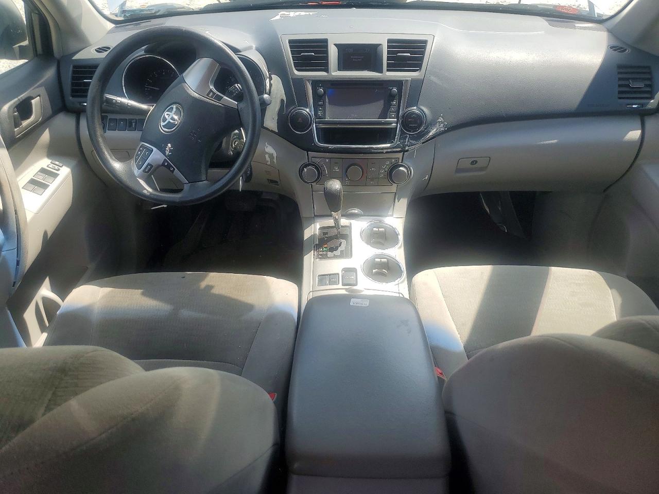 2013 TOYOTA HIGHLANDER PLUS photo 8