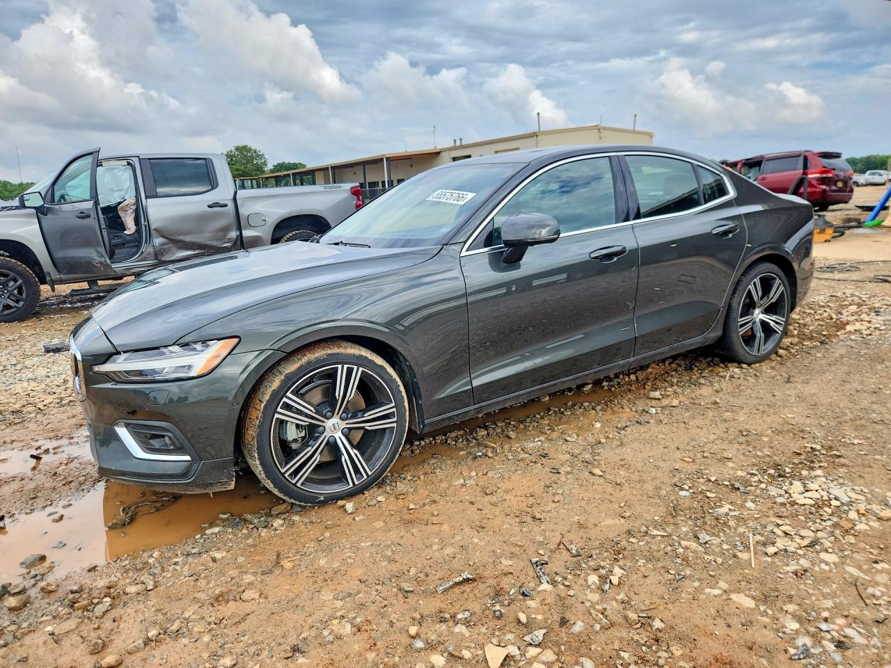 2022 VOLVO S60