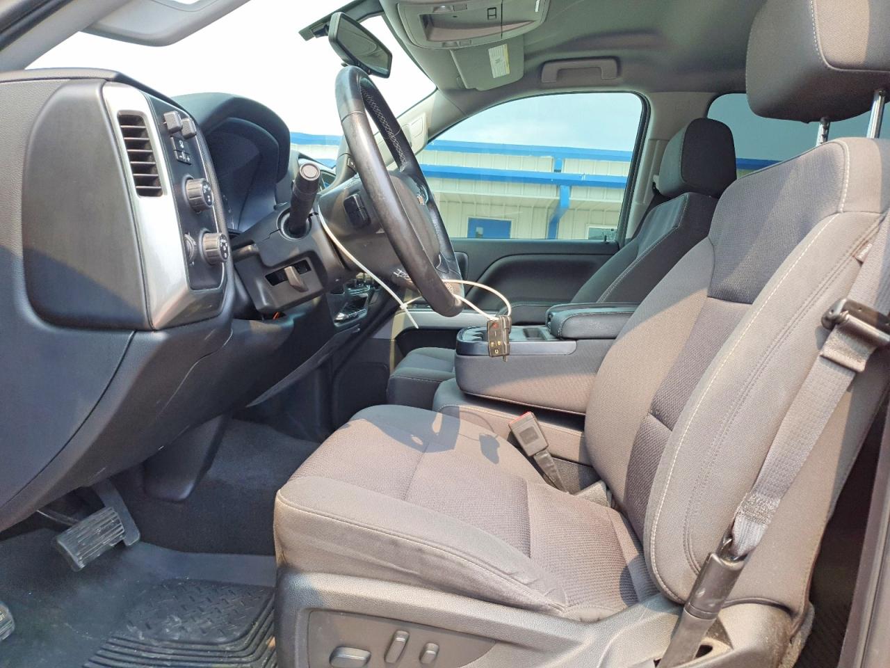 2018 CHEVROLET SILVERADO K1500 LT photo 7