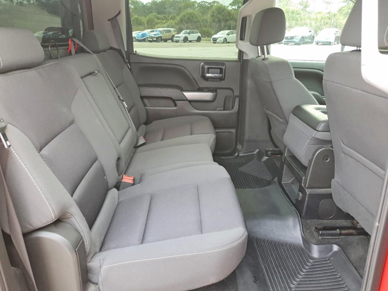 2018 CHEVROLET SILVERADO K1500 LT photo 10