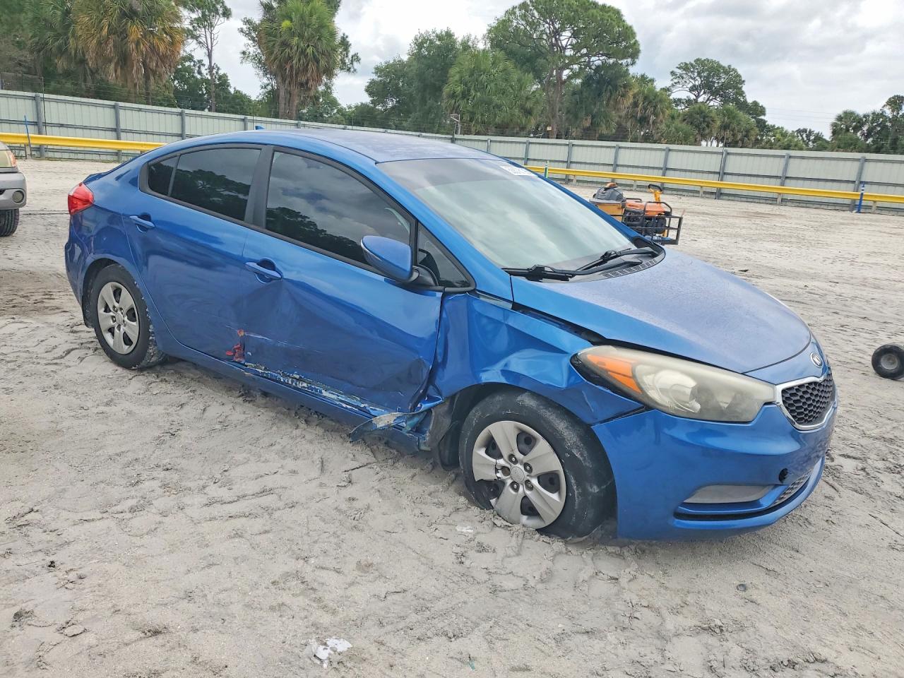 2015 KIA FORTE photo 7