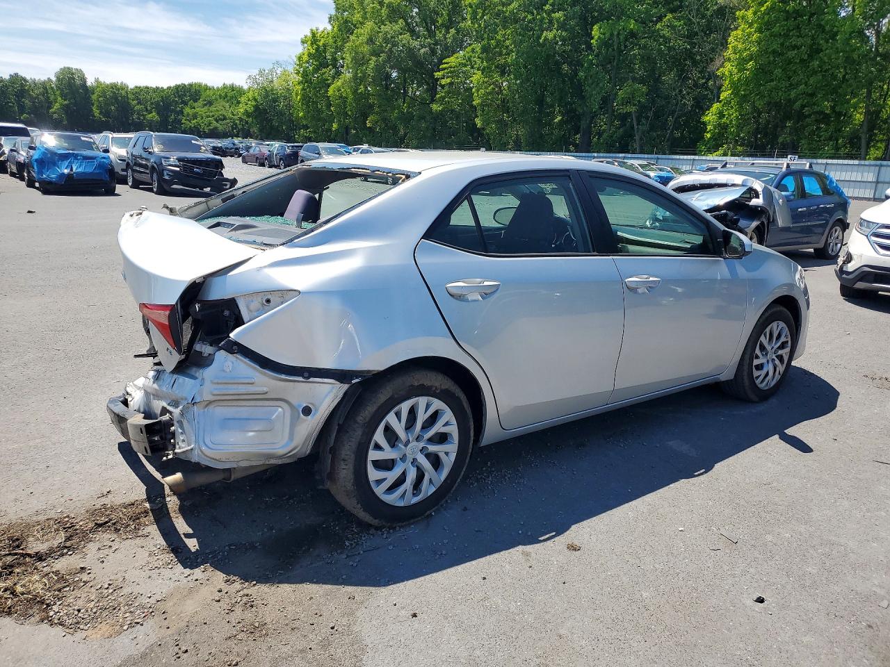 2018 TOYOTA COROLLA LE photo 5