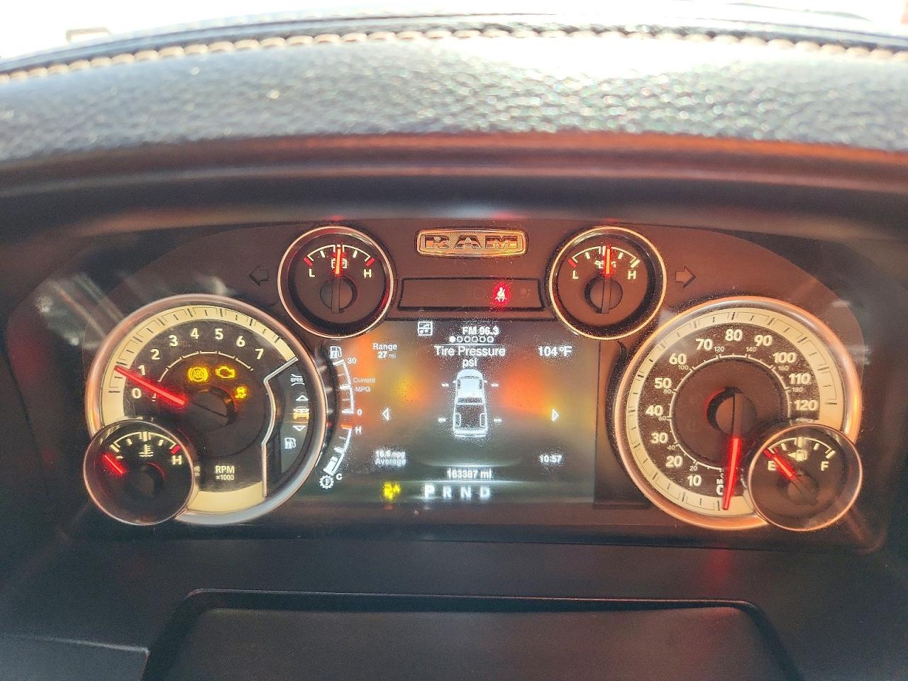 2016 RAM 1500 SPORT photo 9
