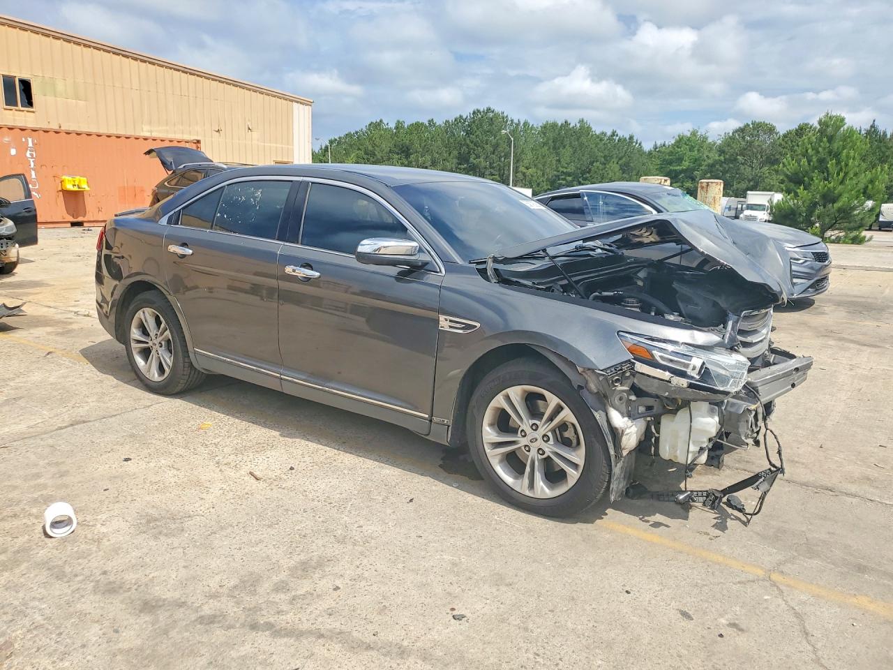 2016 FORD TAURUS SEL photo 7