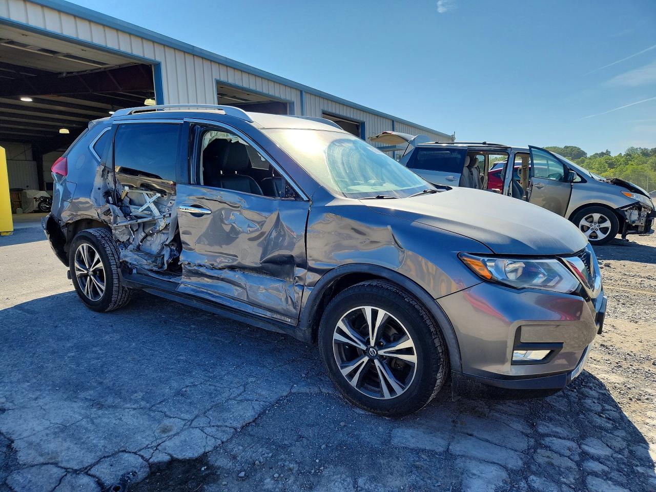 2018 NISSAN ROGUE SL photo 7
