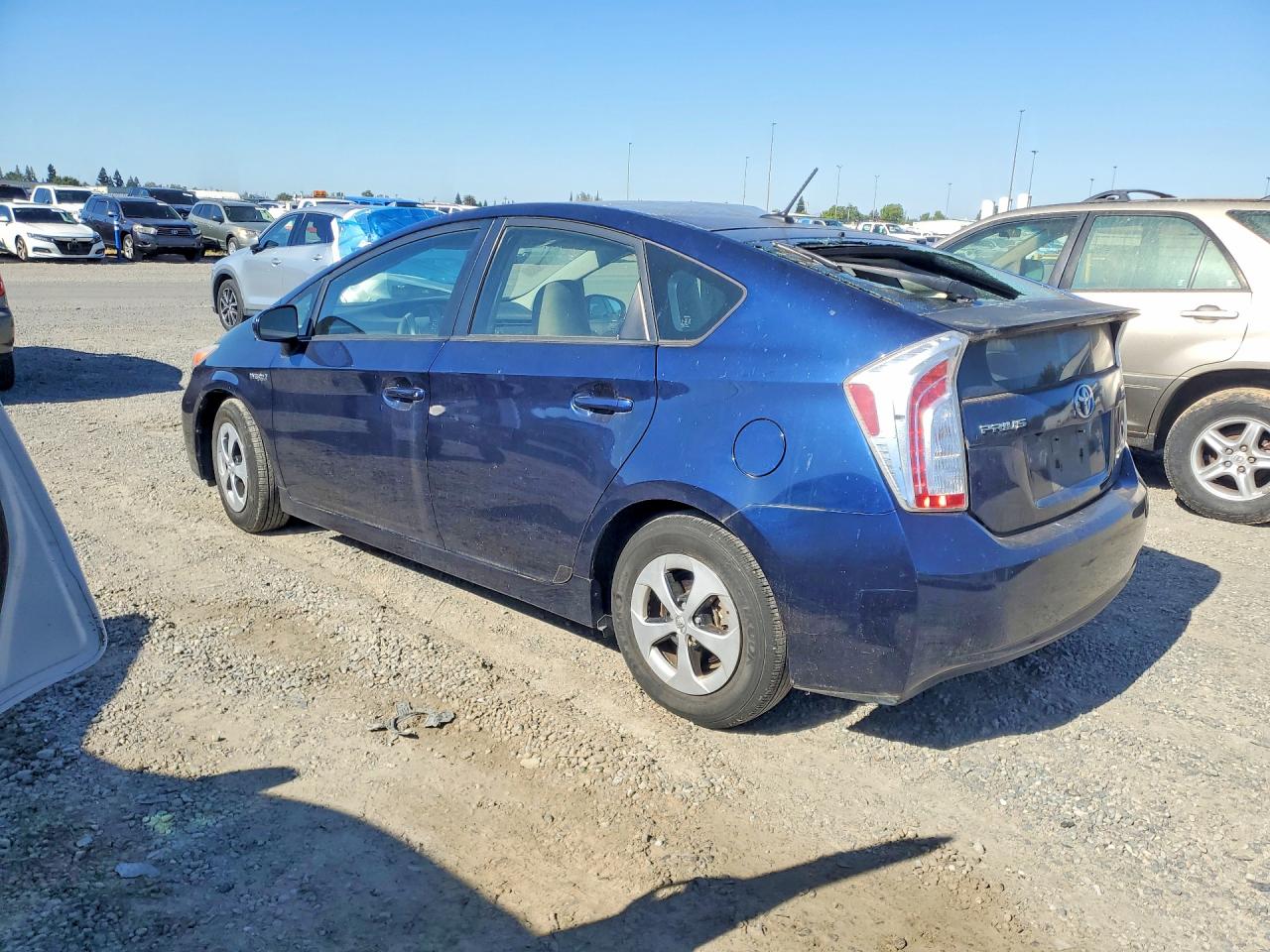 2012 TOYOTA PRIUS THREE photo 4