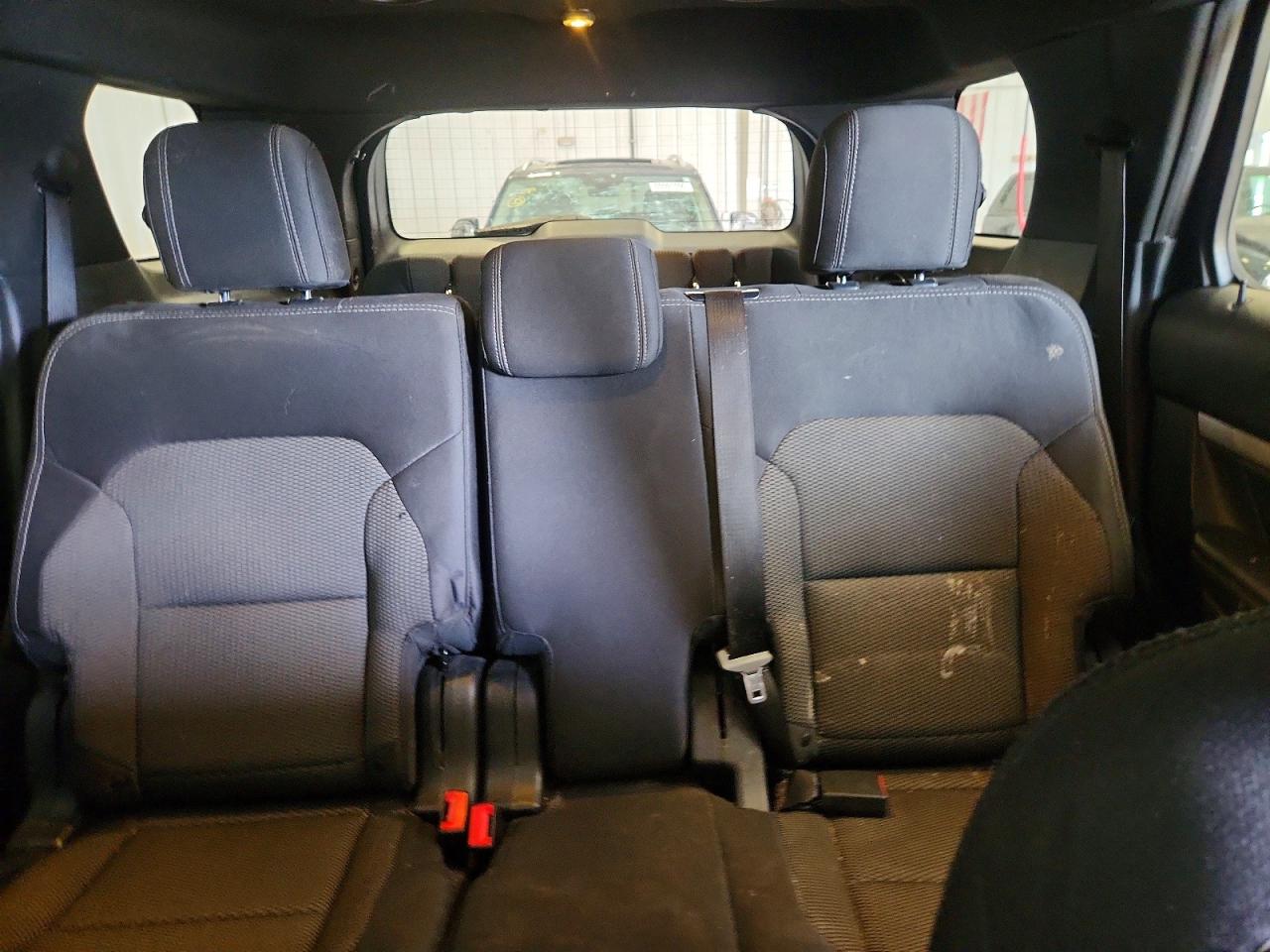 2017 FORD EXPLORER XLT photo 28