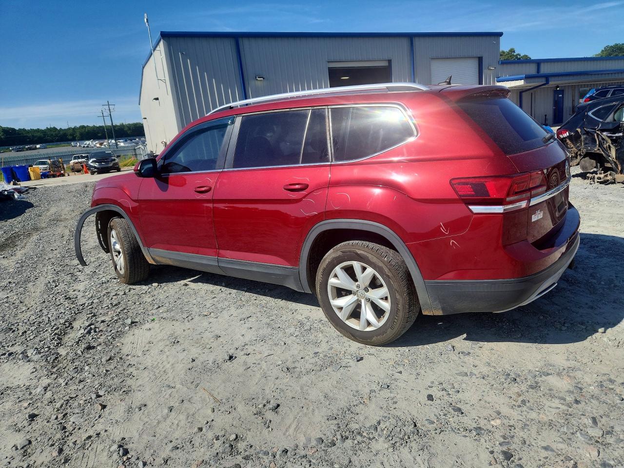 2018 VOLKSWAGEN ATLAS SE photo 2