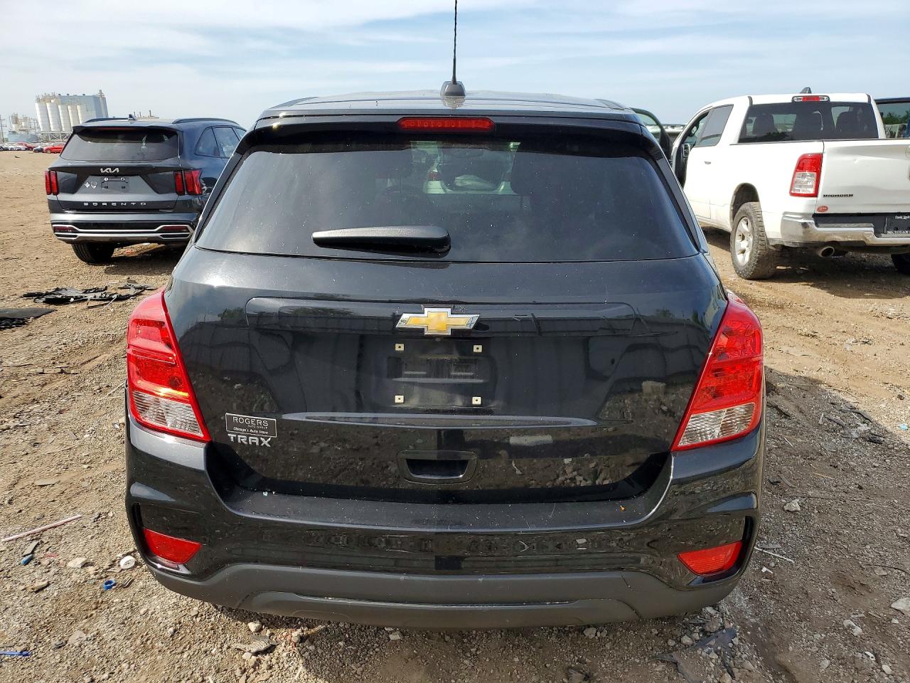 2018 CHEVROLET TRAX LS photo 11