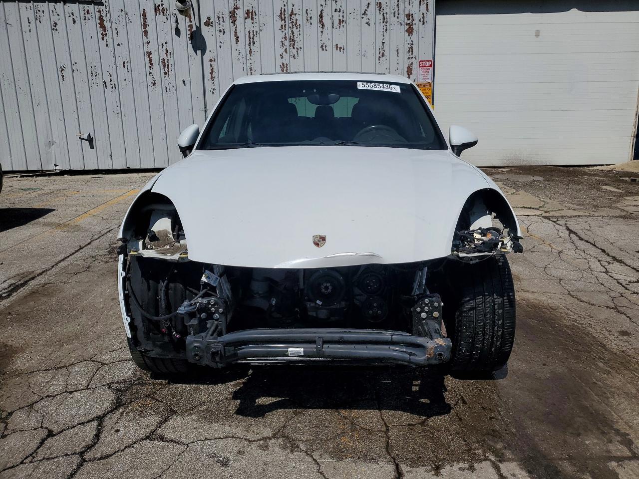 2018 PORSCHE CAYENNE photo 5