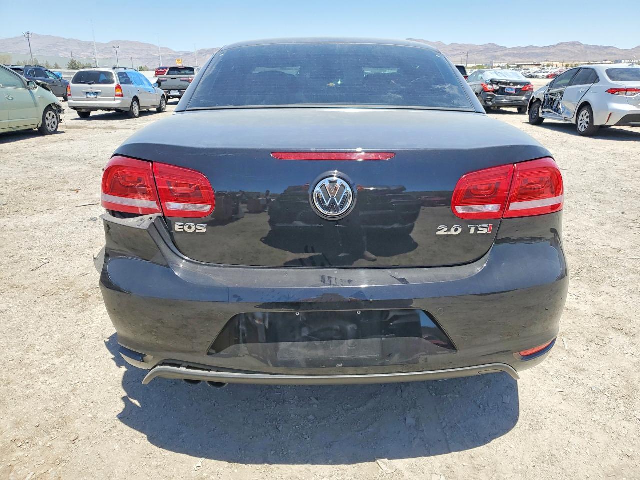 2013 VOLKSWAGEN EOS LUX photo 11