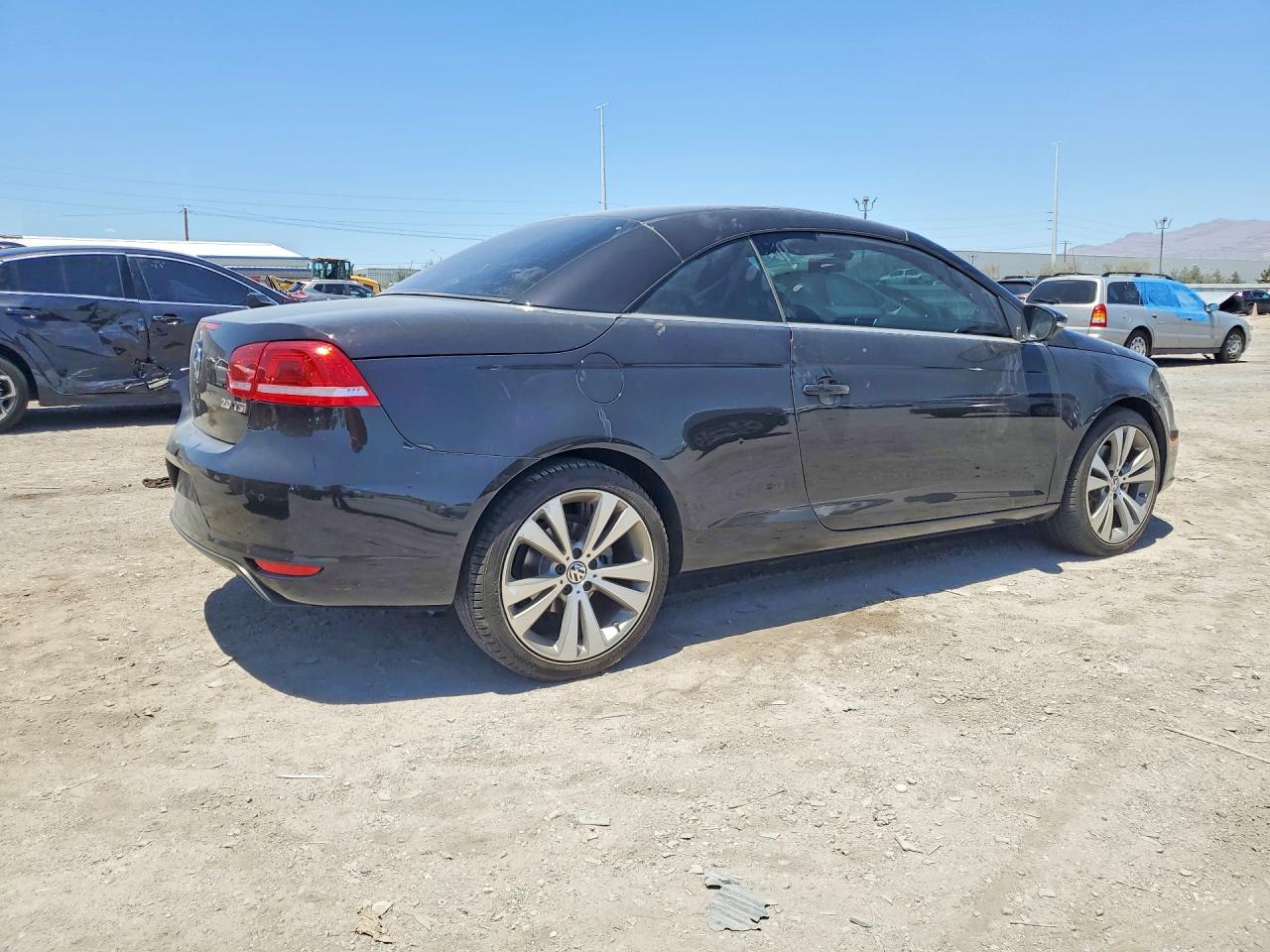2013 VOLKSWAGEN EOS LUX photo 5