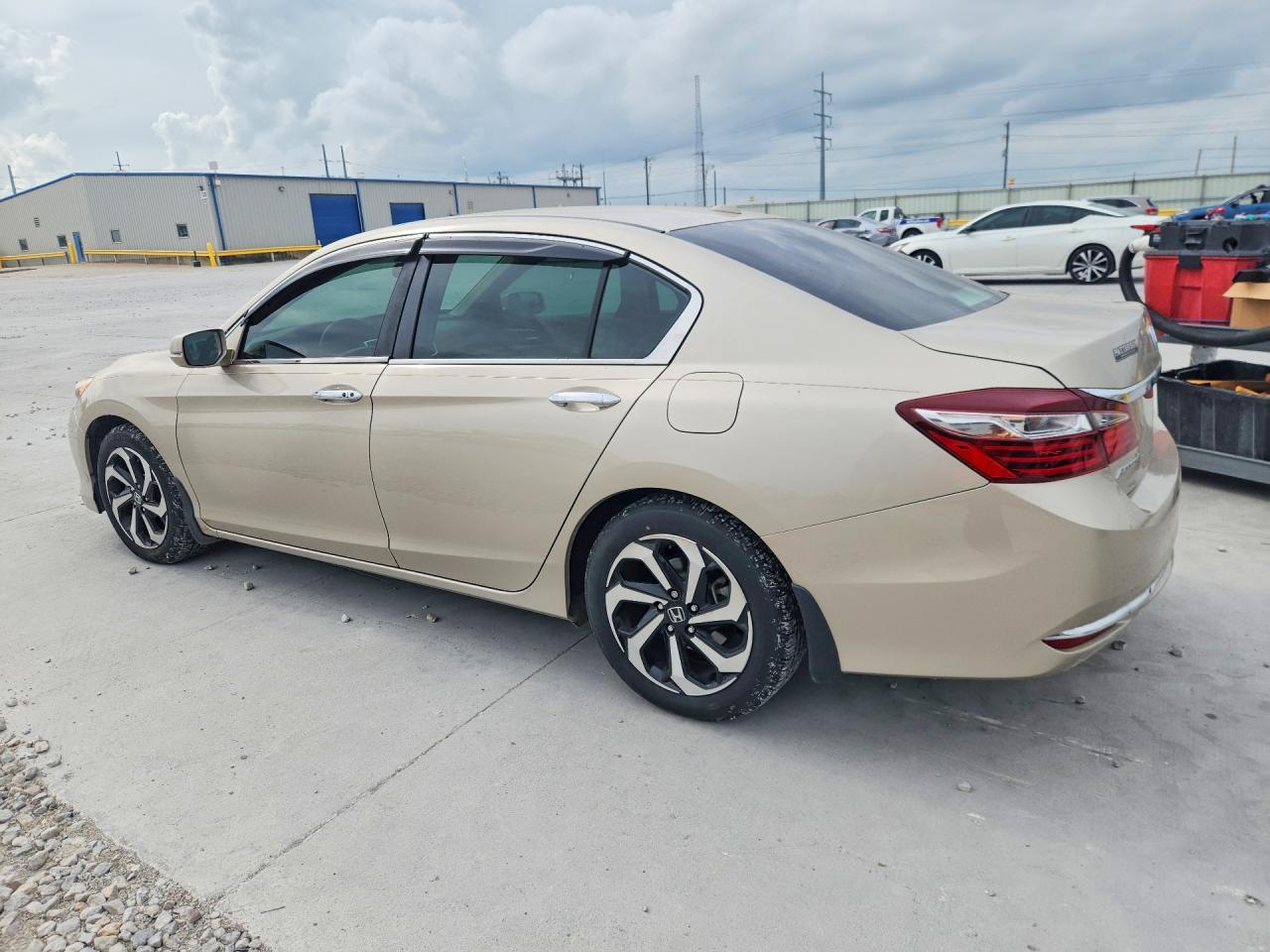 2016 HONDA ACCORD EX photo 3