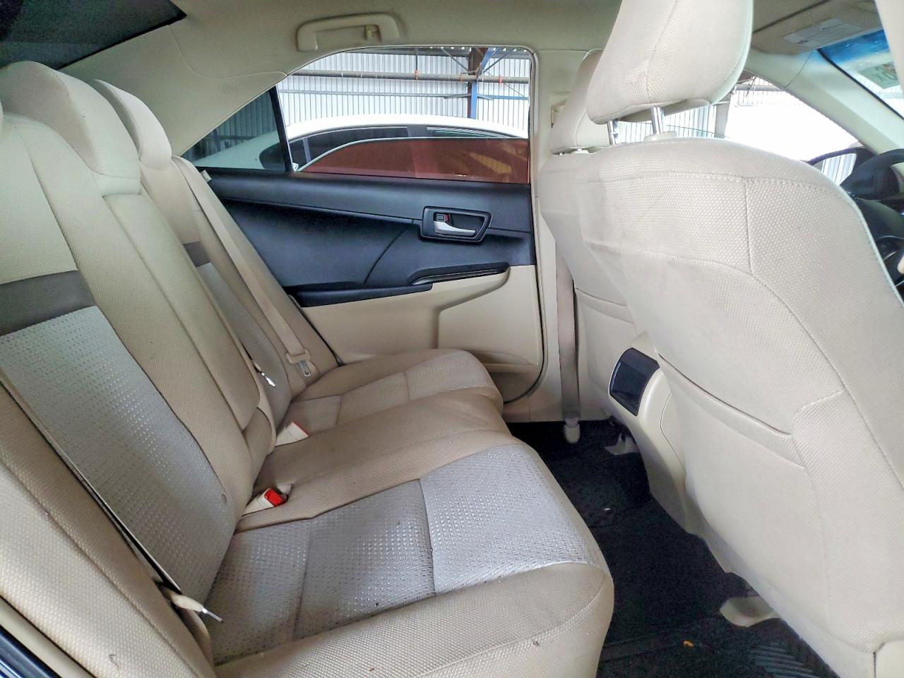 2012 TOYOTA CAMRY LE photo 10