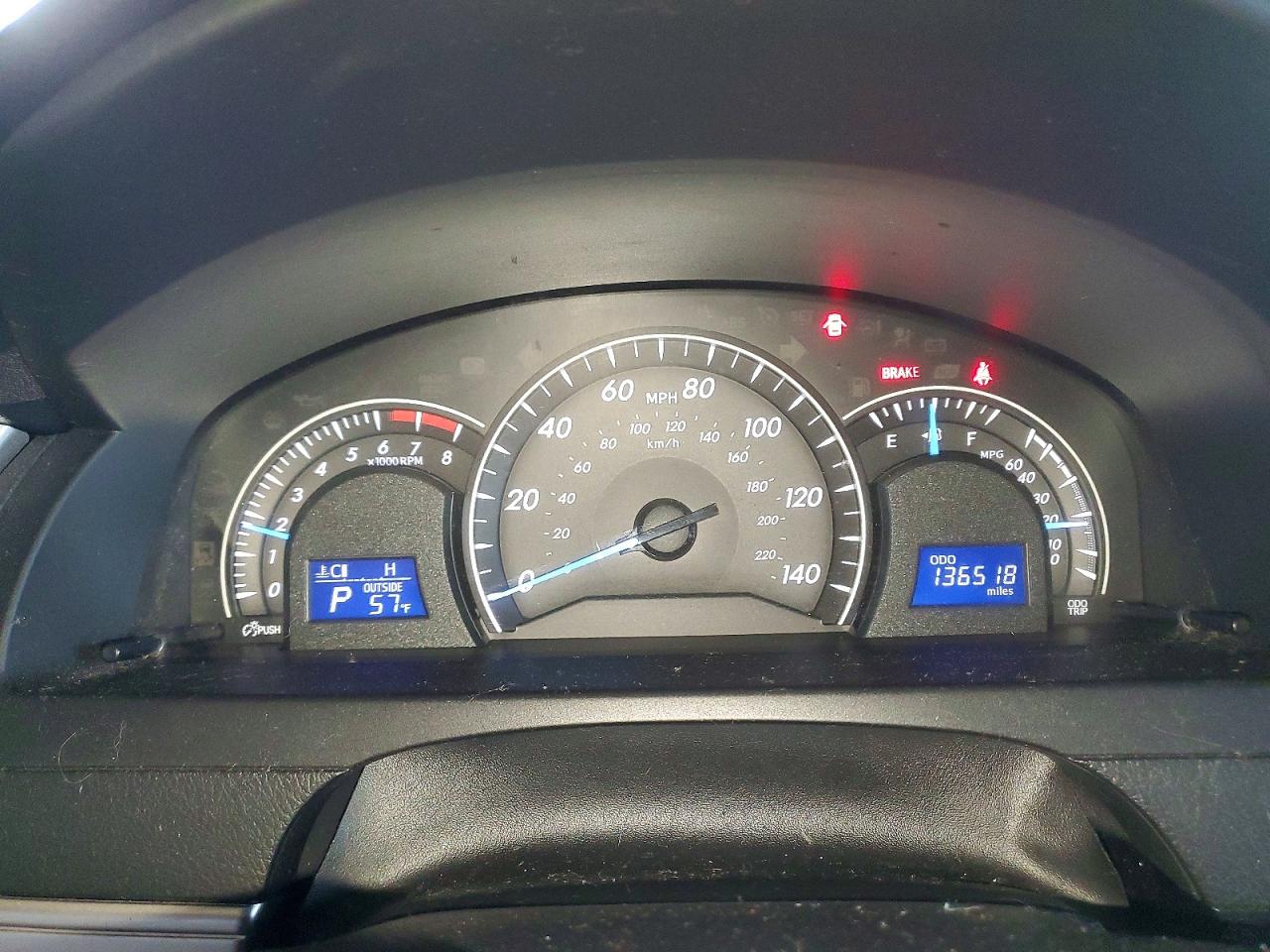 2012 TOYOTA CAMRY LE photo 9