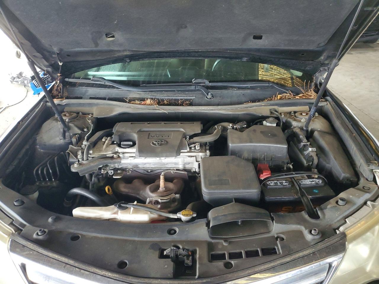 2012 TOYOTA CAMRY LE photo 11