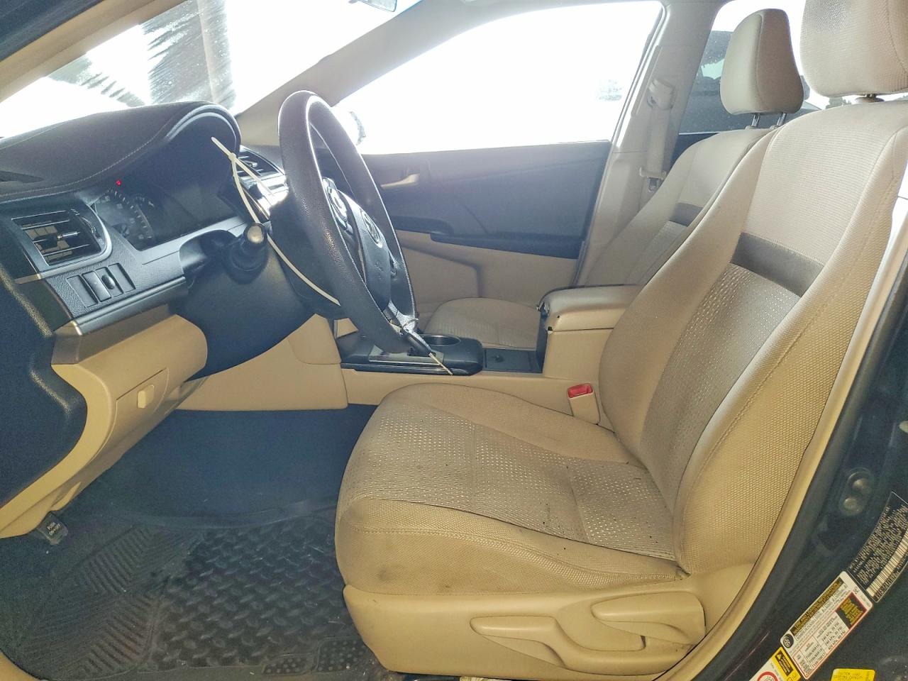 2012 TOYOTA CAMRY LE photo 7