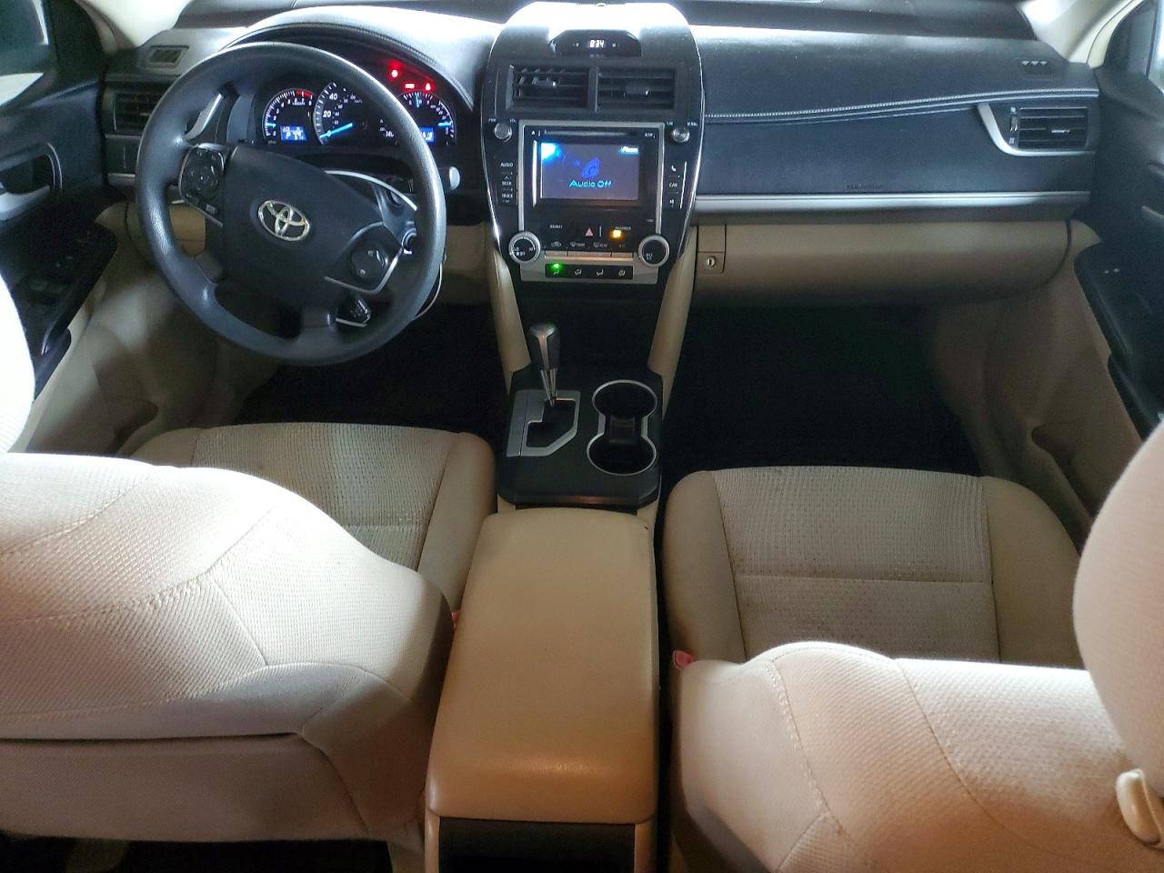 2012 TOYOTA CAMRY LE photo 8