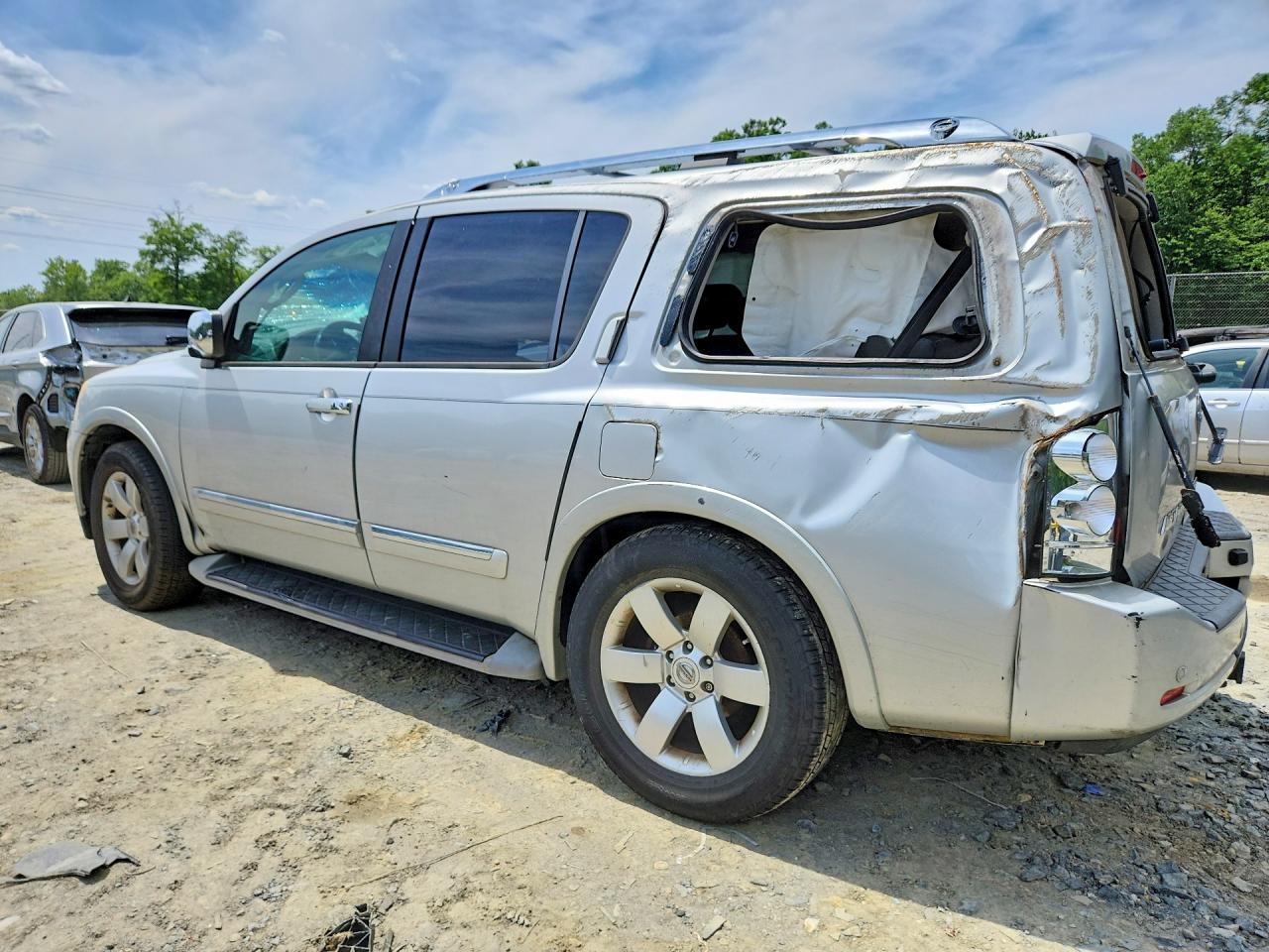 2011 NISSAN ARMADA SV photo 3