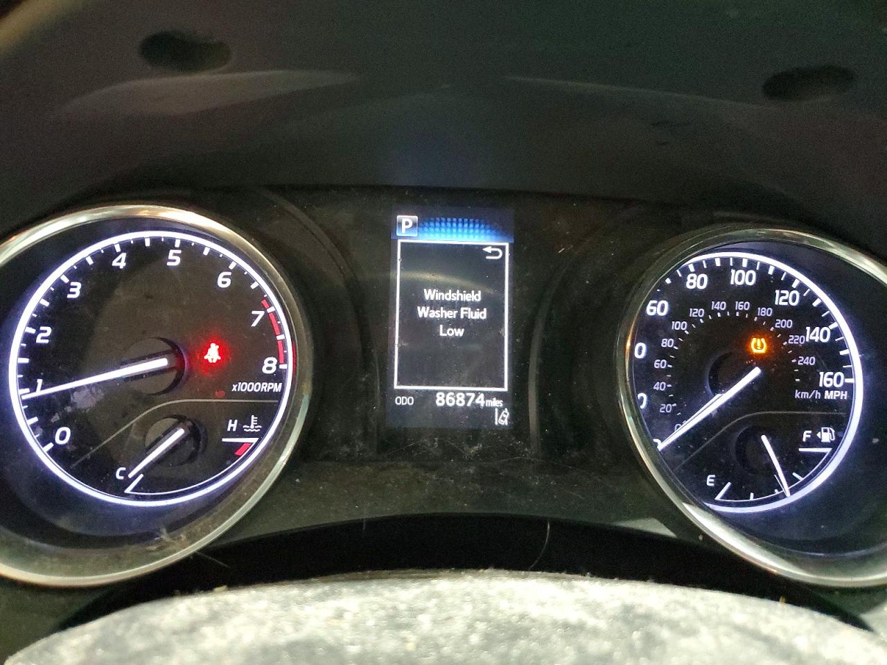 2019 TOYOTA CAMRY LE photo 25