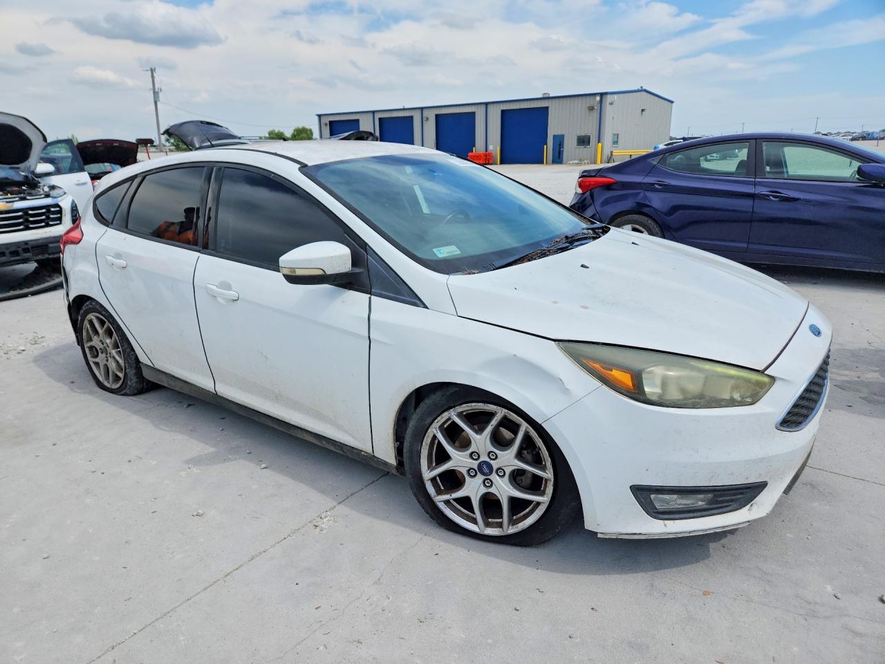 2015 FORD FOCUS SE photo 7