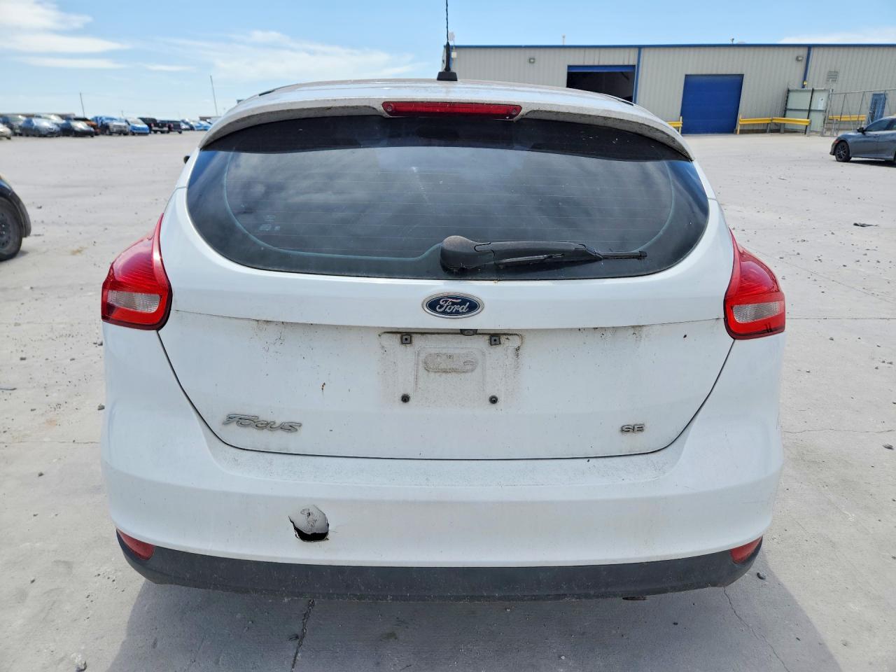 2015 FORD FOCUS SE photo 11