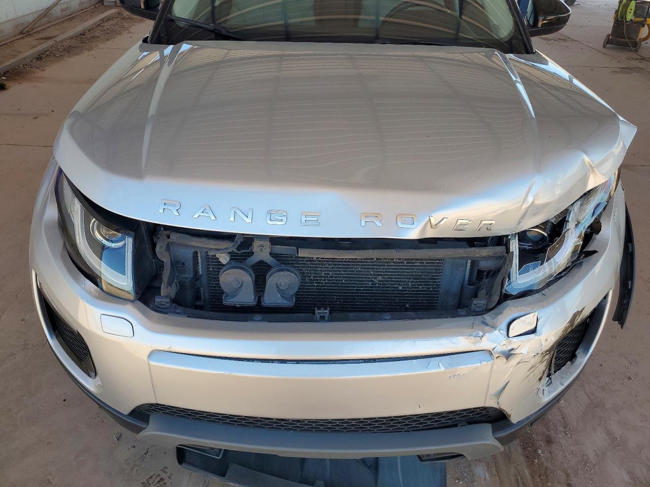 2016 LAND ROVER RANGE ROVER EVOQUE SE photo 31