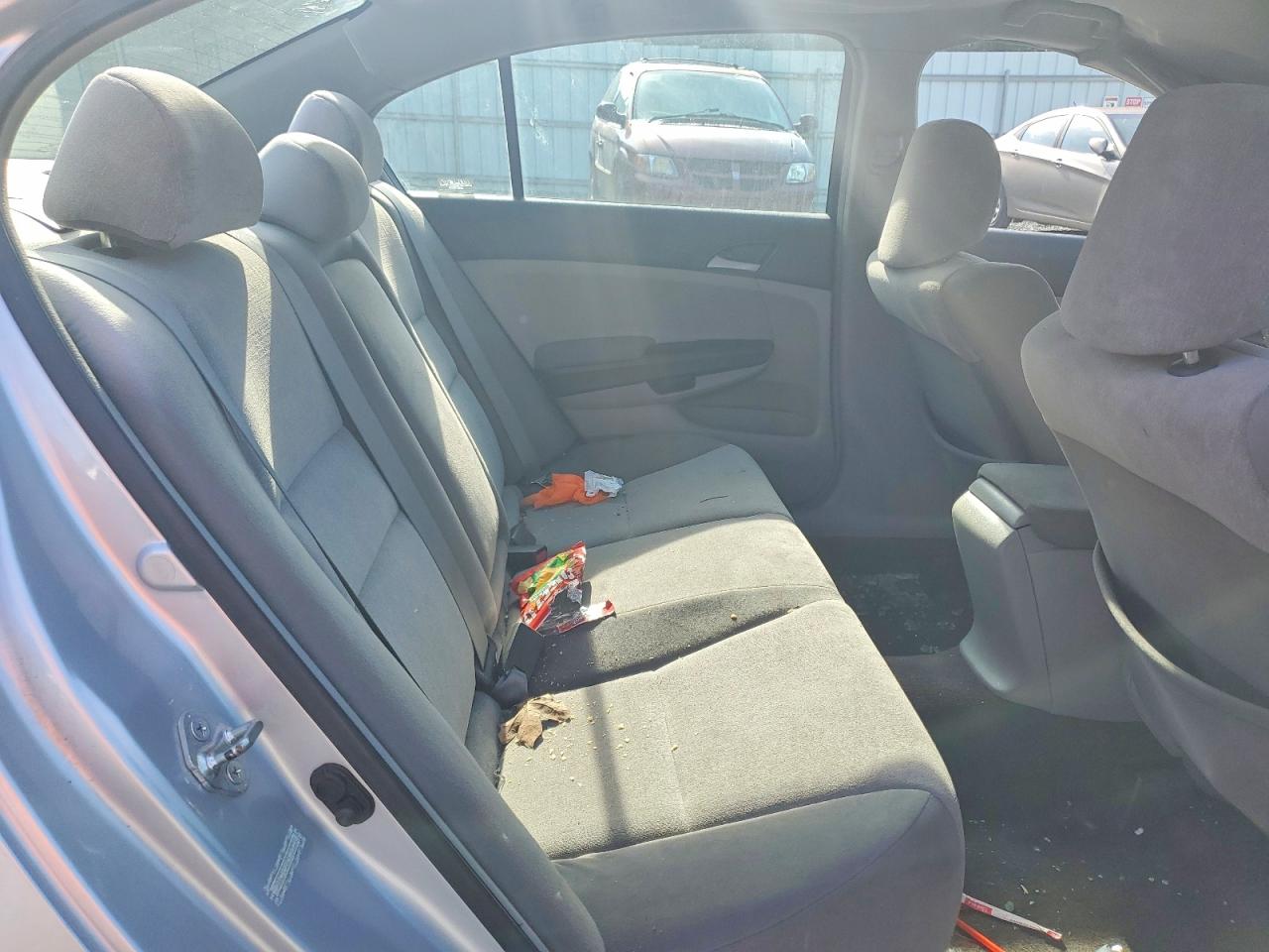 2009 HONDA ACCORD LX photo 19
