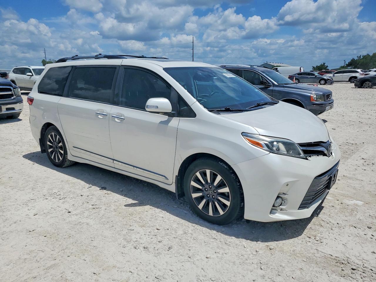 2020 TOYOTA SIENNA LIMITED 7-PASSENGER photo 7