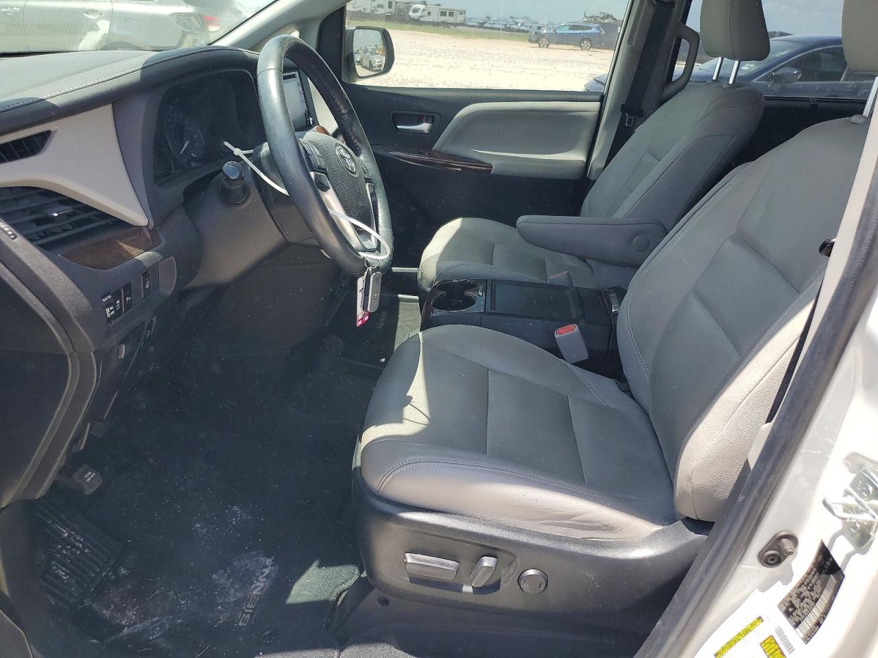 2020 TOYOTA SIENNA LIMITED 7-PASSENGER photo 13