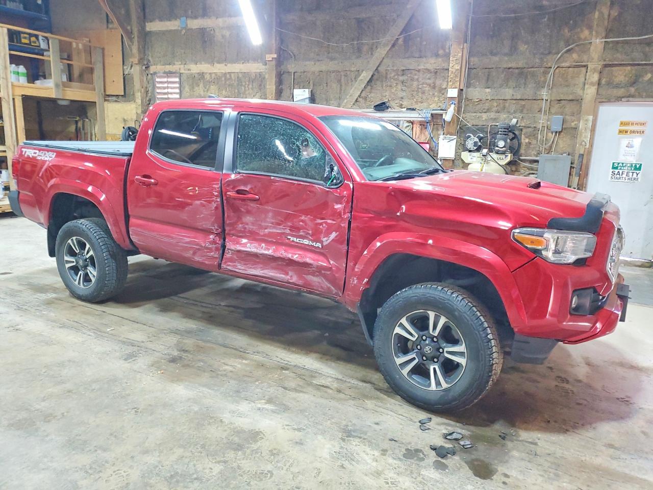 2017 TOYOTA TACOMA TRD SPORT photo 7