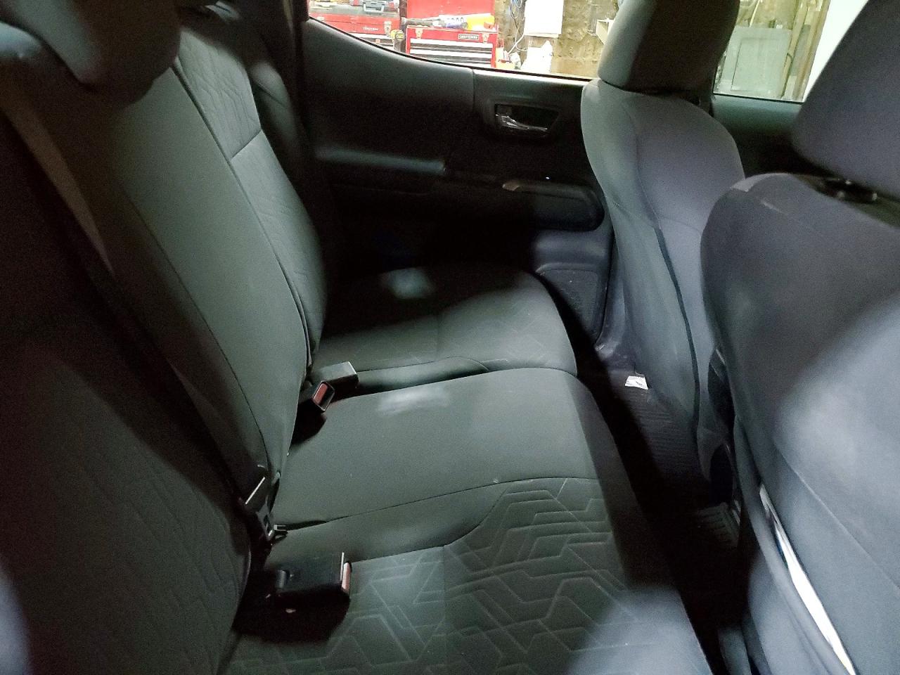 2017 TOYOTA TACOMA TRD SPORT photo 19