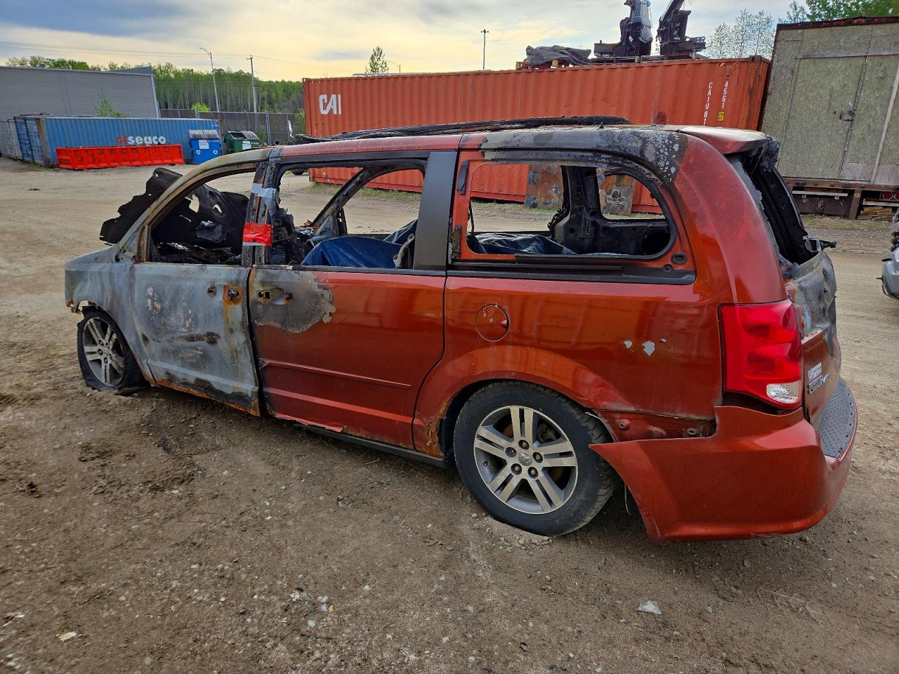 2012 DODGE GRAND CARAVAN SE photo 3