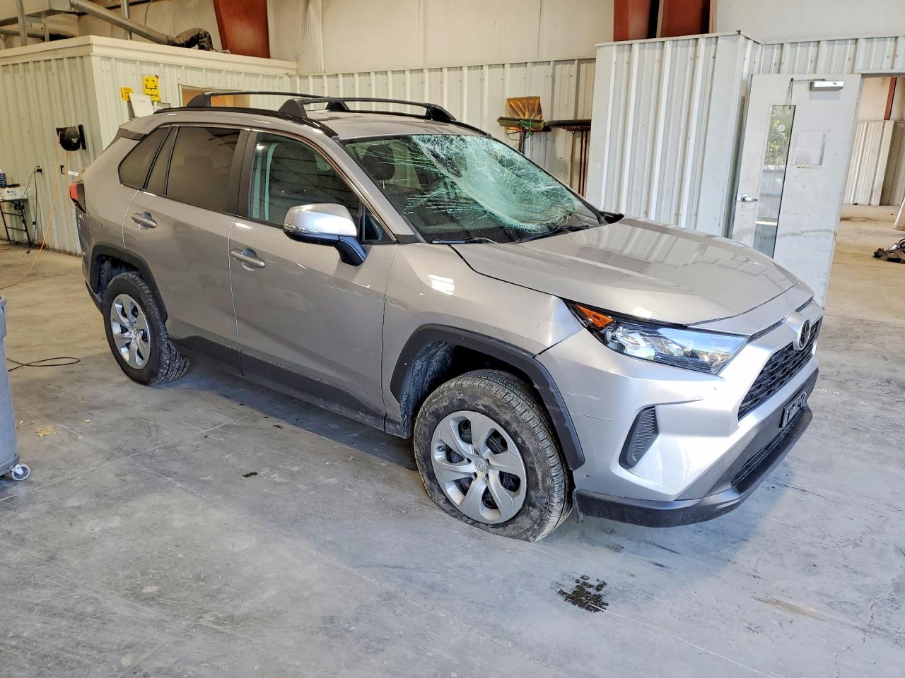 2019 TOYOTA RAV4 LE photo 10