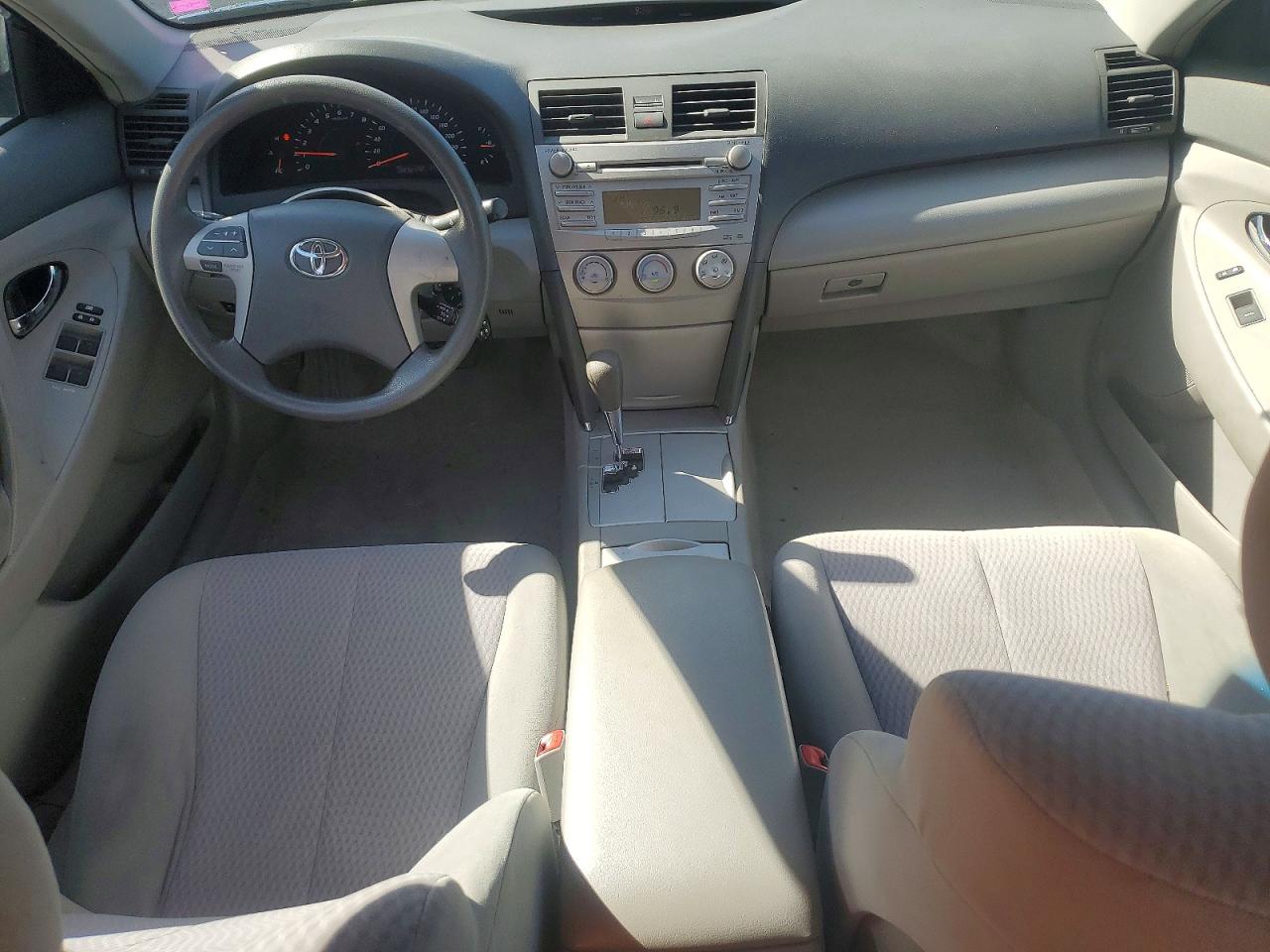 2010 TOYOTA CAMRY BASE photo 15