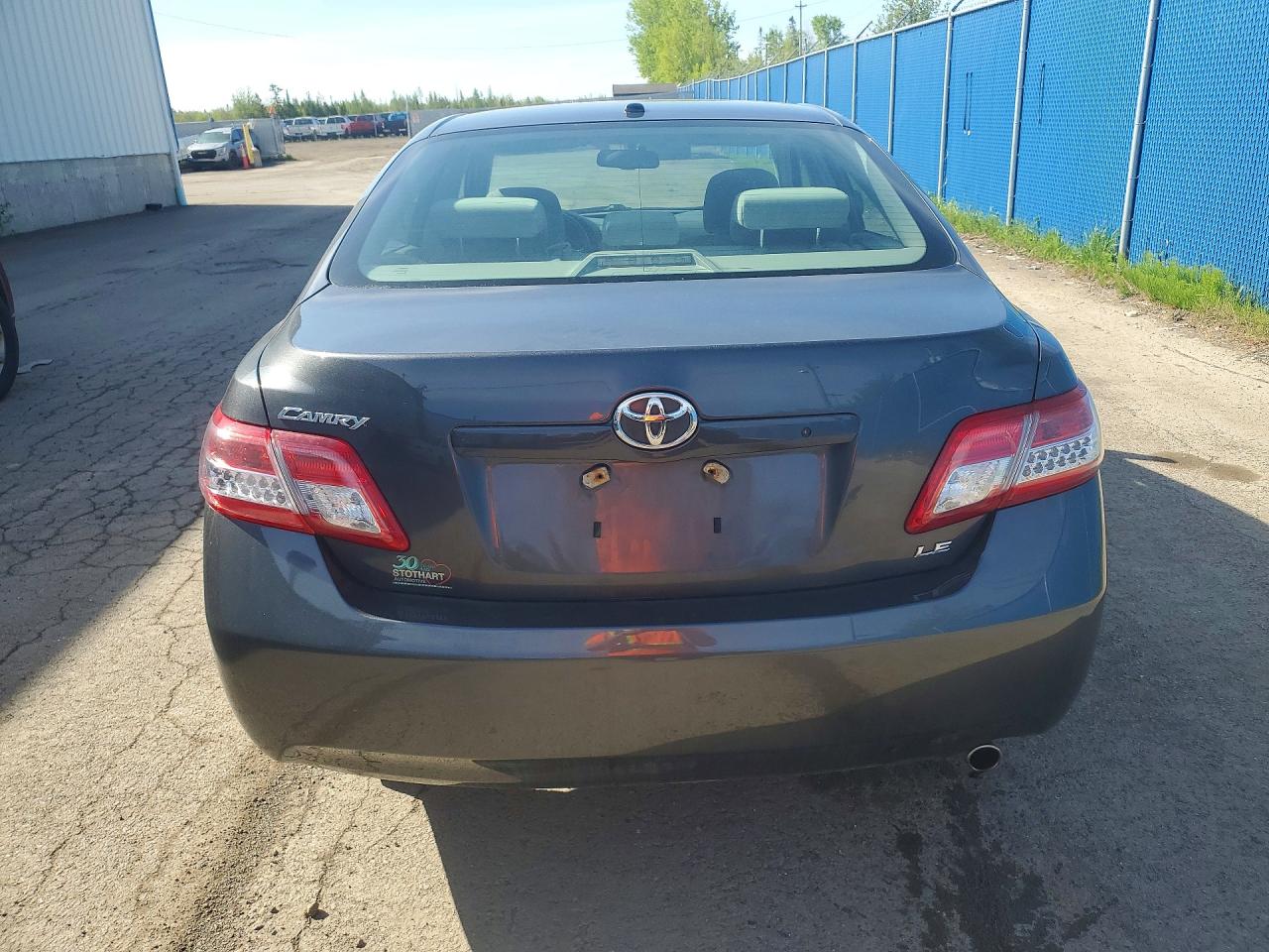 2010 TOYOTA CAMRY BASE photo 11