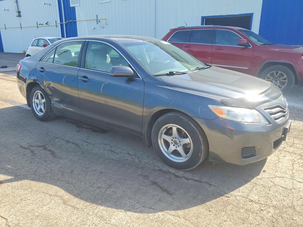 2010 TOYOTA CAMRY BASE photo 7