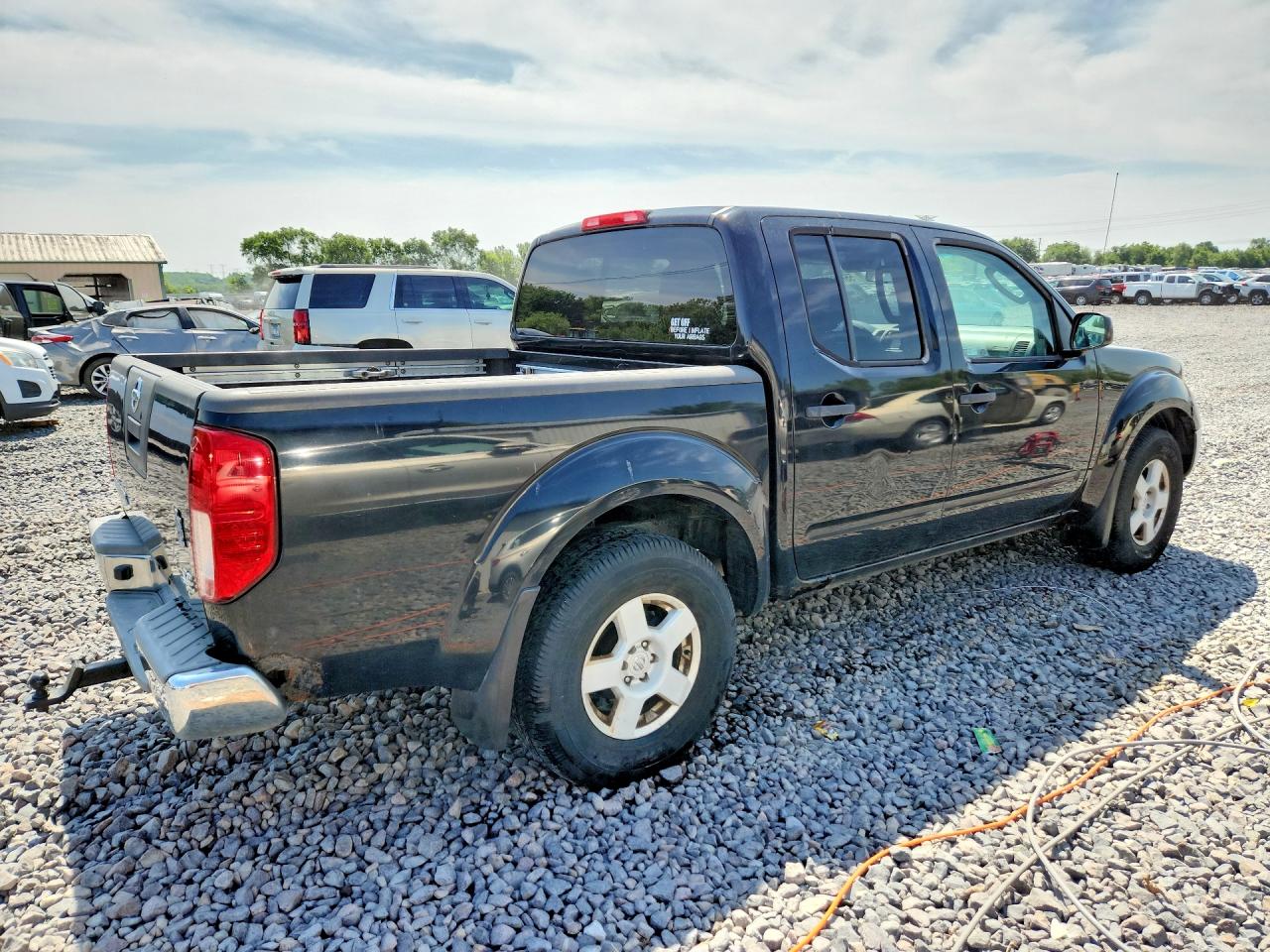 2005 NISSAN FRONTIER SE photo 5