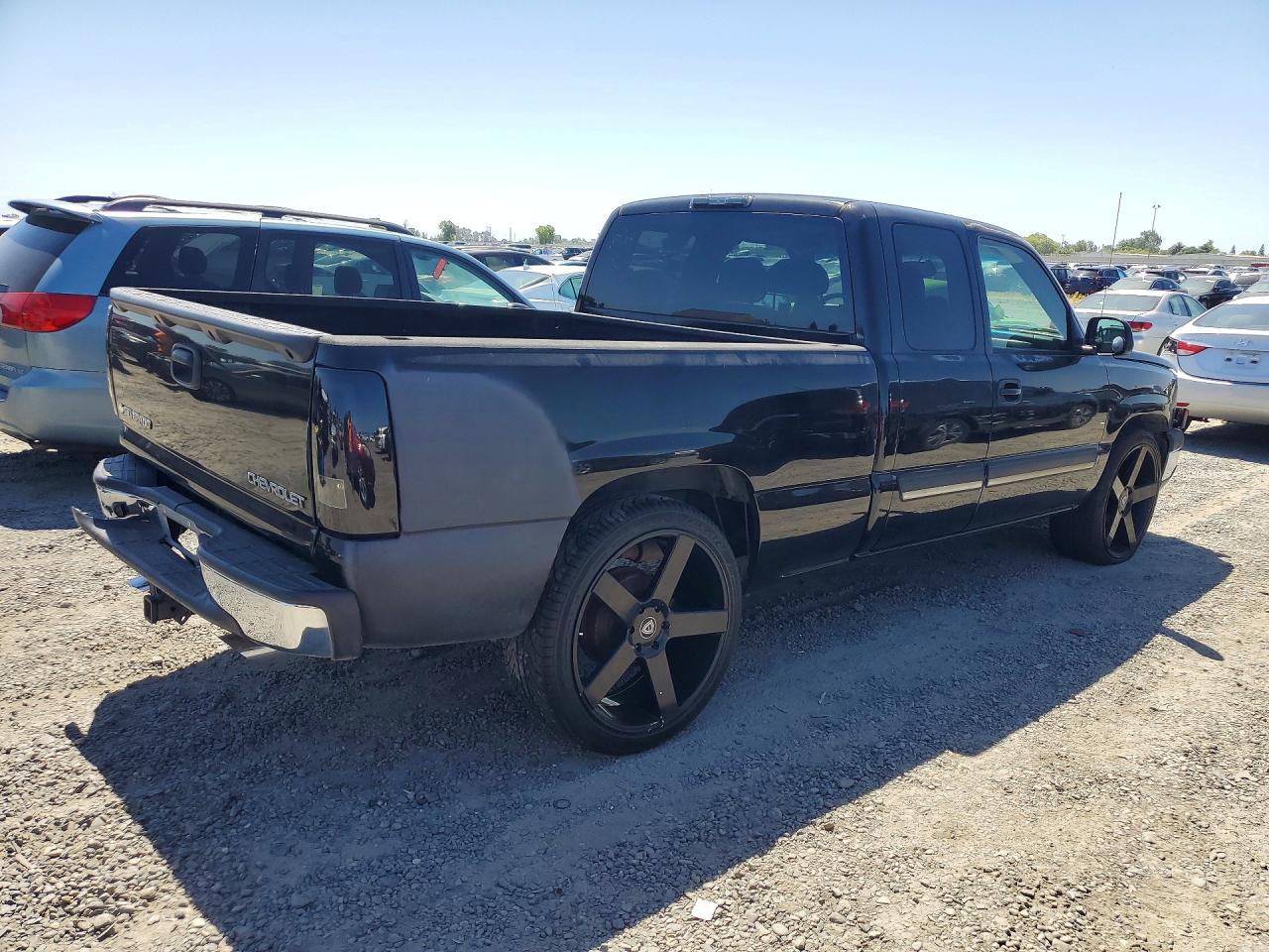 2005 CHEVROLET SILVERADO C1500 photo 7