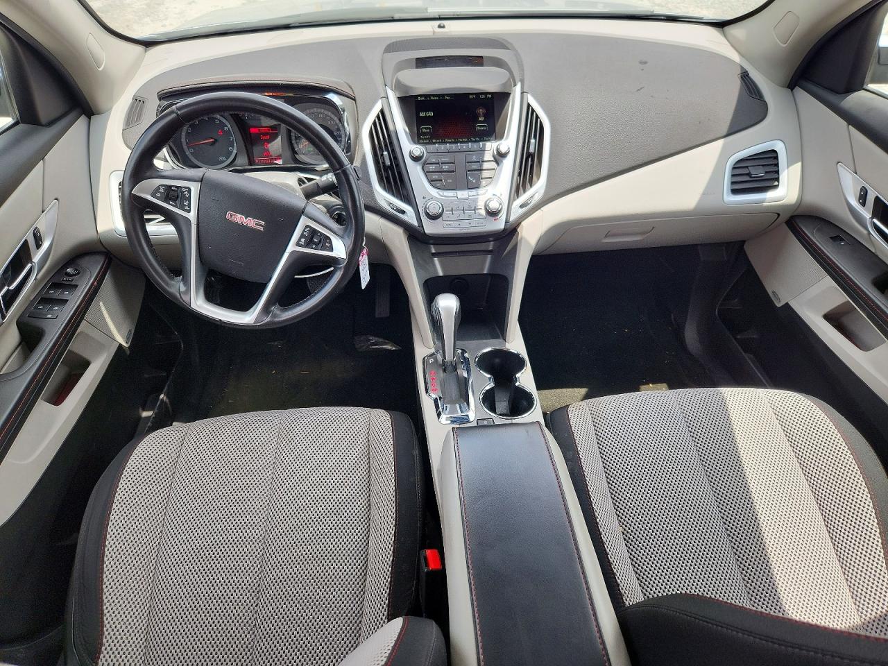 2015 GMC TERRAIN SLE photo 15