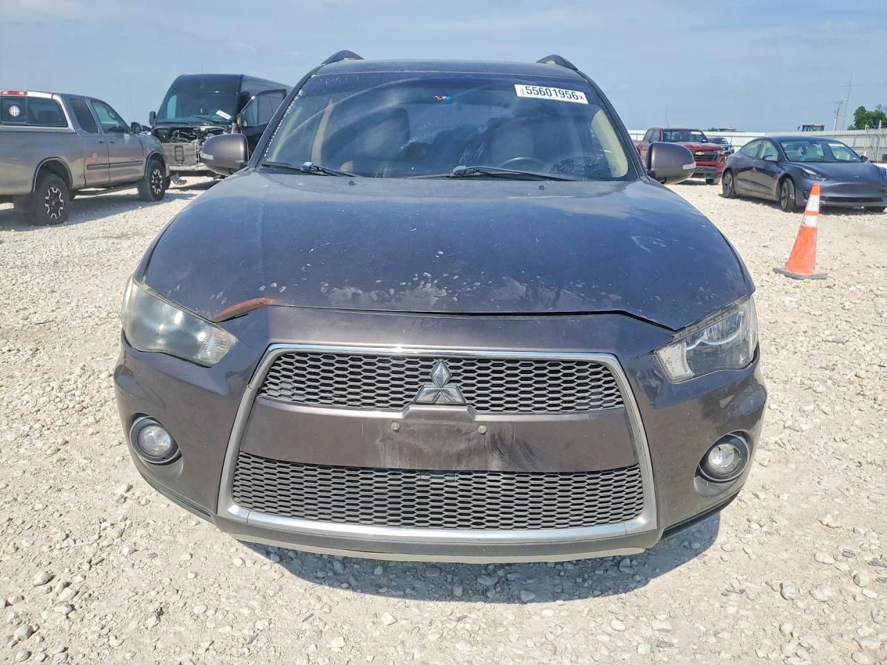 2011 MITSUBISHI OUTLANDER SE photo 5